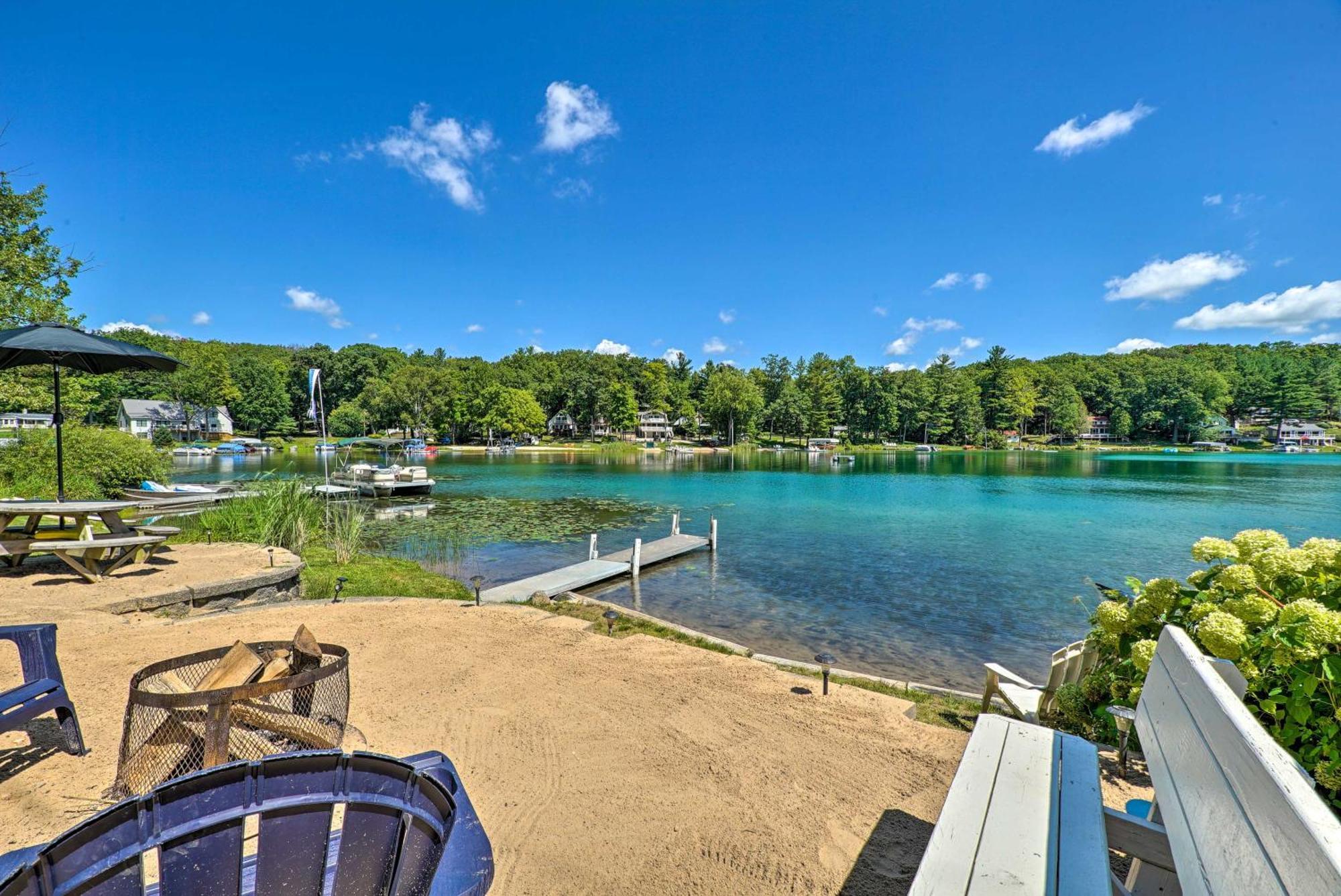 Lakefront Newaygo Home - Private Dock, Kayaks Екстер'єр фото